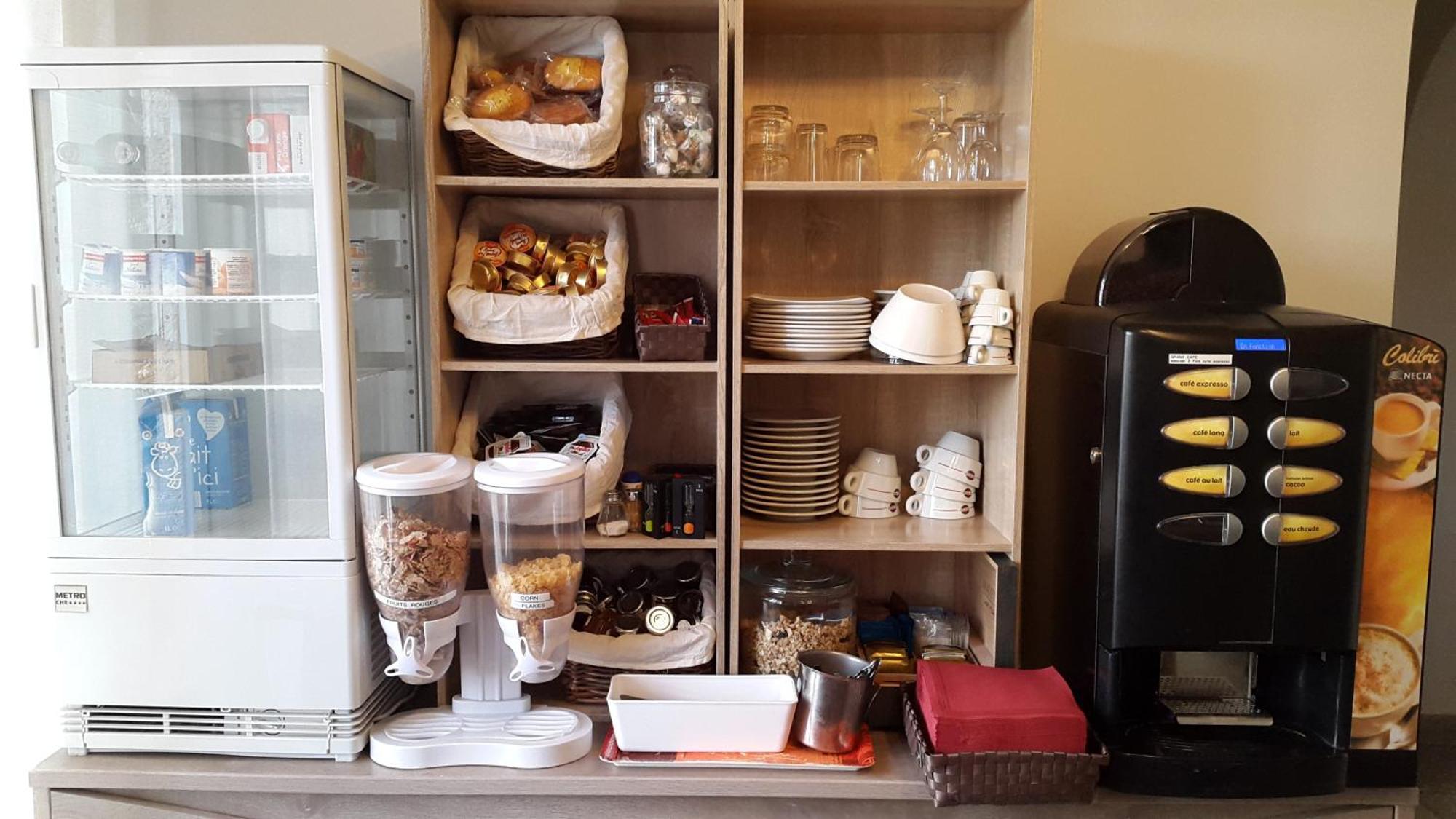 Auberge De La Tour -Appartements- Valros Cameră foto