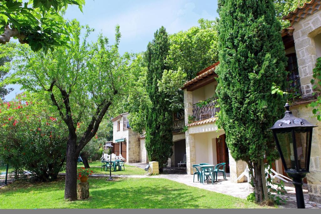 Auberge De La Tour -Appartements- Valros Cameră foto